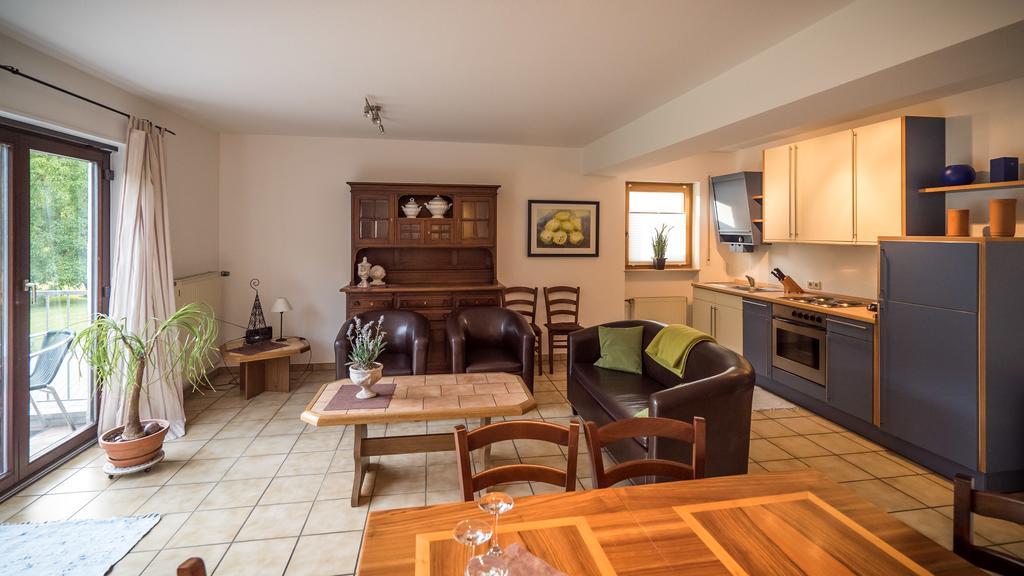 Weingut Peifer Apartment Traben-Trarbach Ruang foto