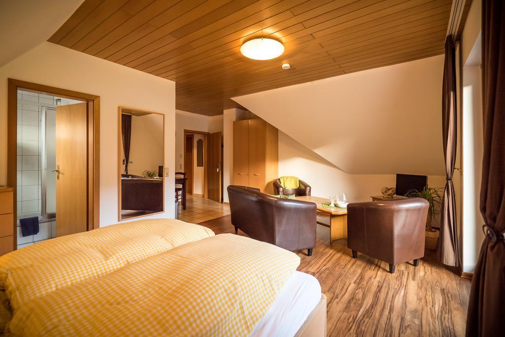 Weingut Peifer Apartment Traben-Trarbach Ruang foto