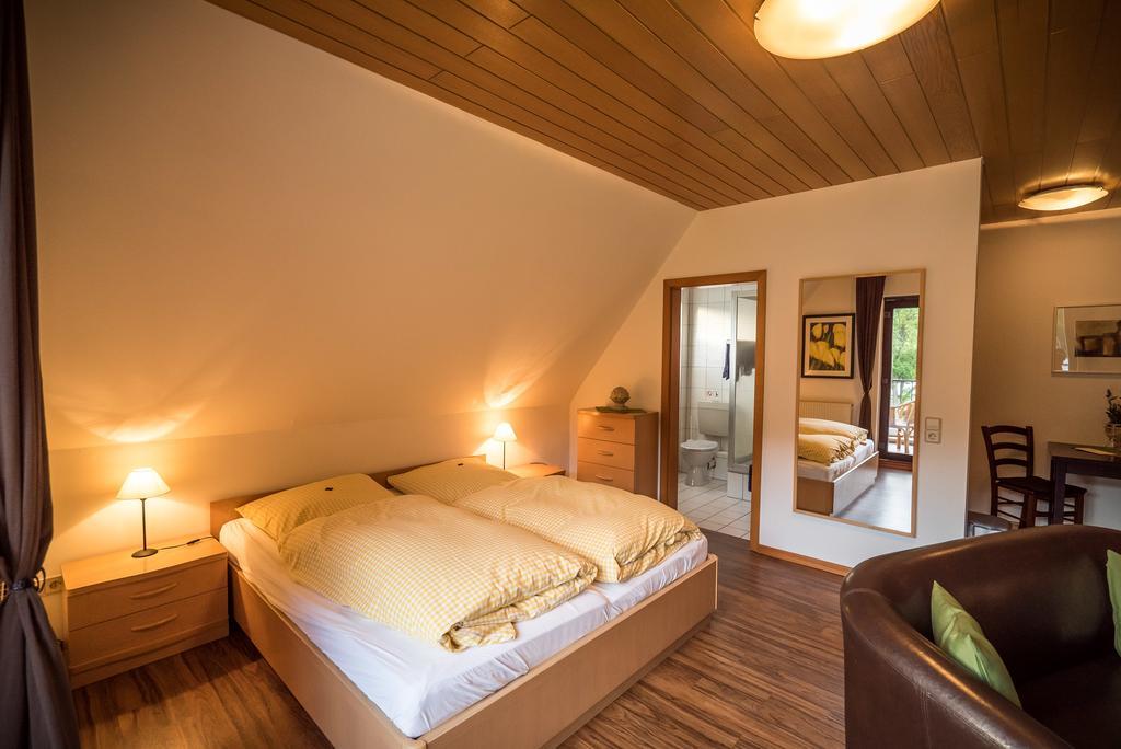 Weingut Peifer Apartment Traben-Trarbach Ruang foto